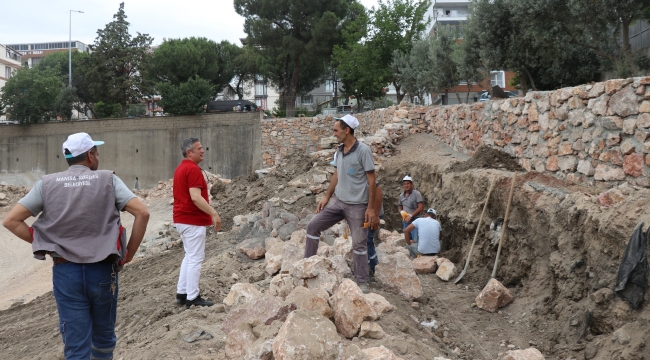 Gördes Belediyesinden İşçilere Bayram İkramiyesi