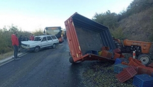 Otomobille Zeytin Yüklü Traktör Çarpıştı